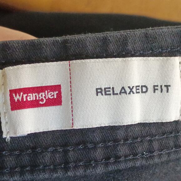 Wrangler Mens 38 x 32 Black Cargo Relaxed Fit Cotton Stretch Utility  Pants - Picture 3 of 5